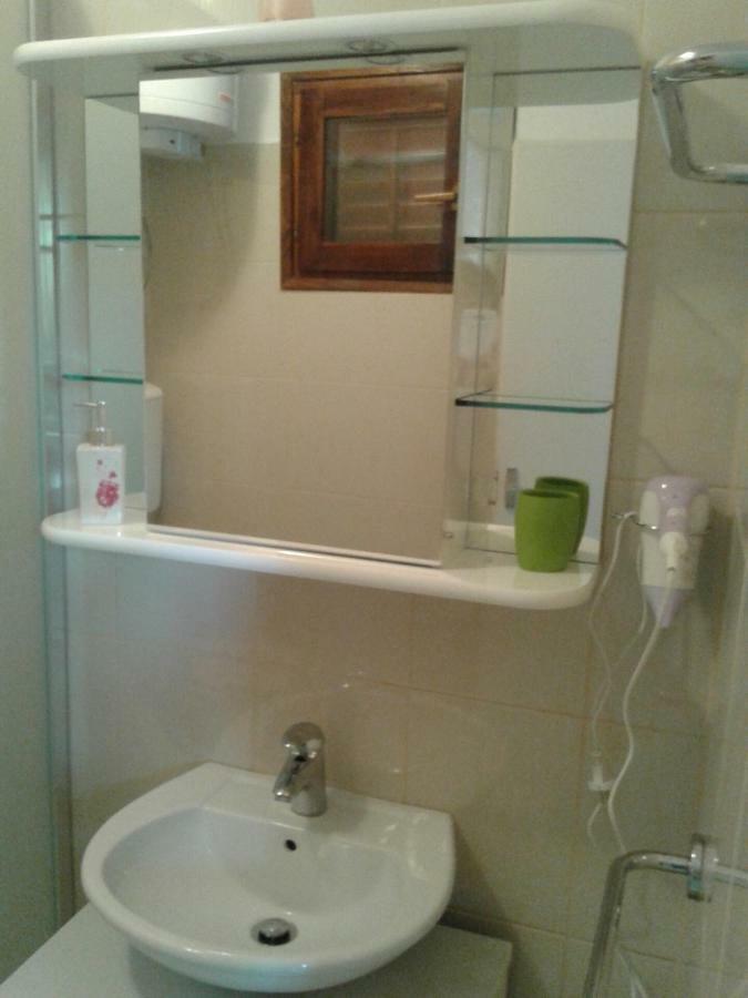 Apartment Milka Petrcane Bagian luar foto