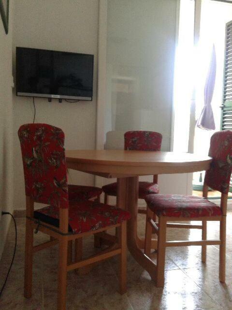 Apartment Milka Petrcane Bagian luar foto
